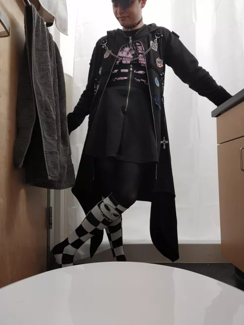 T,this is my fist day out like this, I'm honestly terrified by Kat-_