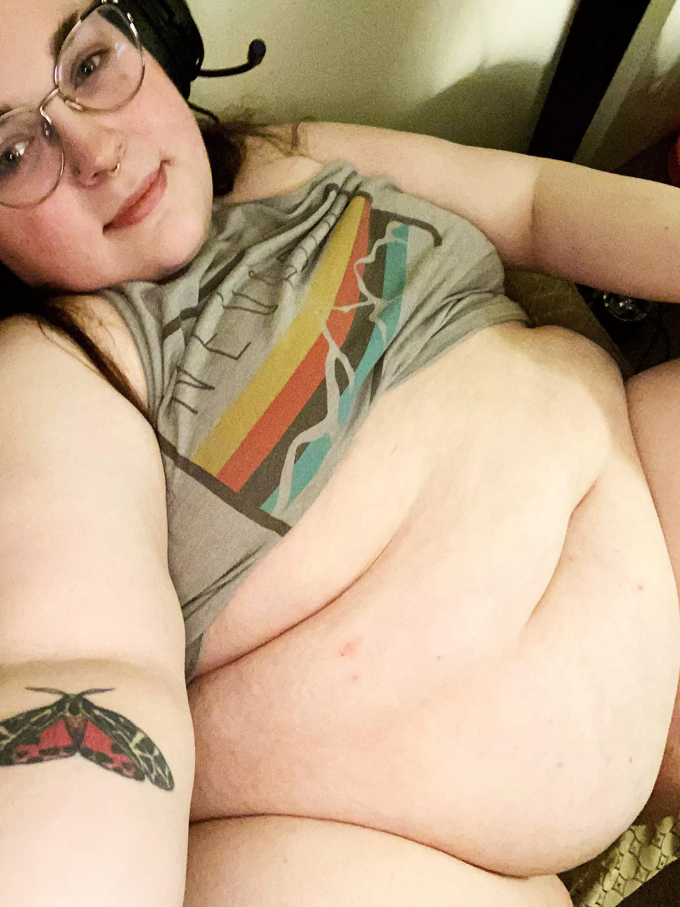 Tummy!~ posted by RoseBunni97