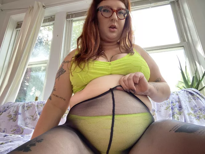 Tummy in tights by ledalavandula