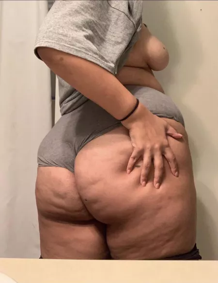 turn me around and bend me over 🍑 by olive_jade