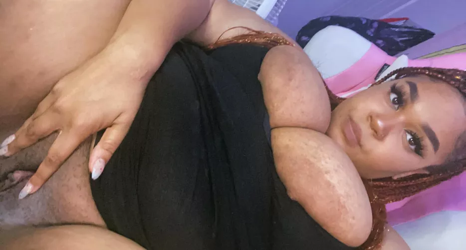 turn your phone to the side hehe by kawaiikam2