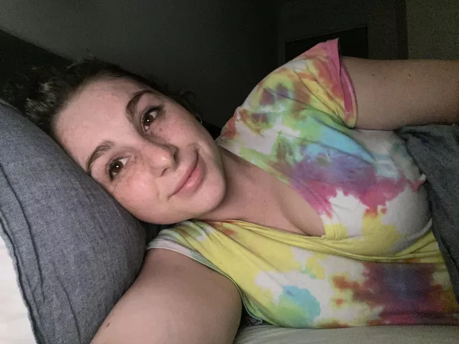 turning over to turn off the light and say goodnight 😴 by vjknight15_