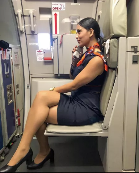 TUS air girl 🇨🇾 by arrayoutofbounds