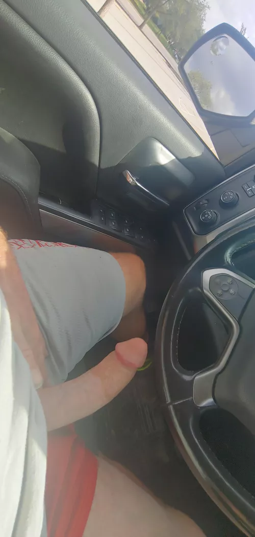 Tuttle mall in Dublin Ohio near BJ's grill. Thinking about how cool it would be to make this a weekly thing. 12 lunch, be there ladies and gents by johnnyp1991