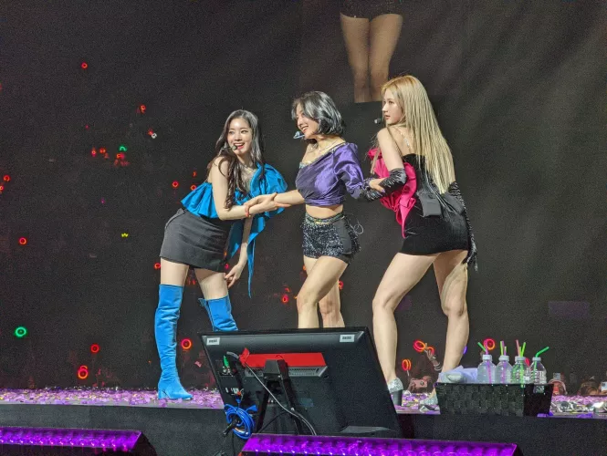 TWICE - Dahyun, Jihyo & Sana by 0wlrayt