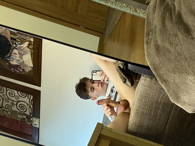 Twink with a big cock? 🍆😈 by sunboyxxl