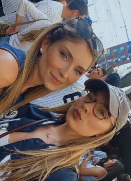 Twins by reverseoreo123