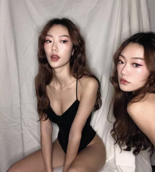 Twins by theowuriwufoa