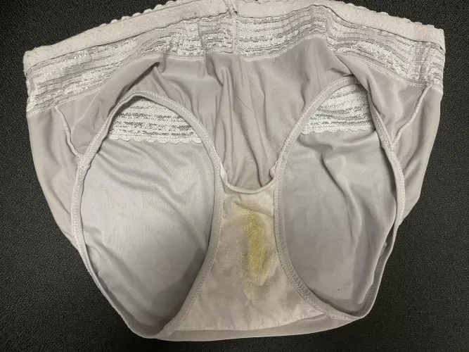 Two day wear with a great scent and taste. Right before my period. 36yo MILF. by TheCurtainsFall