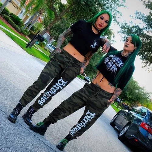 Two of the sexiest tattooed women I’ve ever seen. by Kronos572