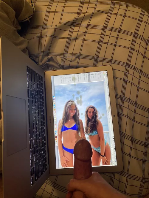 two sexy sisters by flashgordon2112