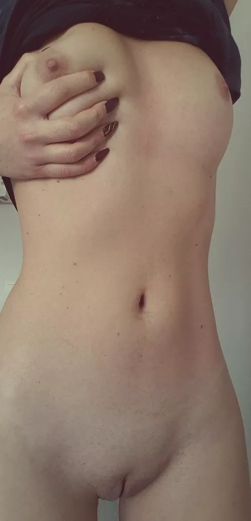 U wanna spank me? by jesslorry1