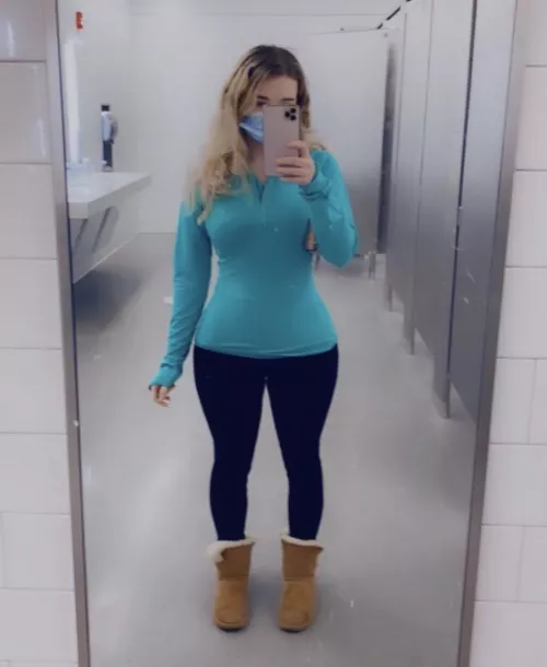 Ugg boots lol by realprettyangel