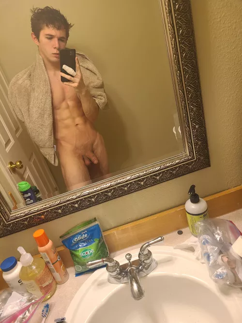 Ugh I broke my finger... could you help me feel better? by whtvritsathrowaway