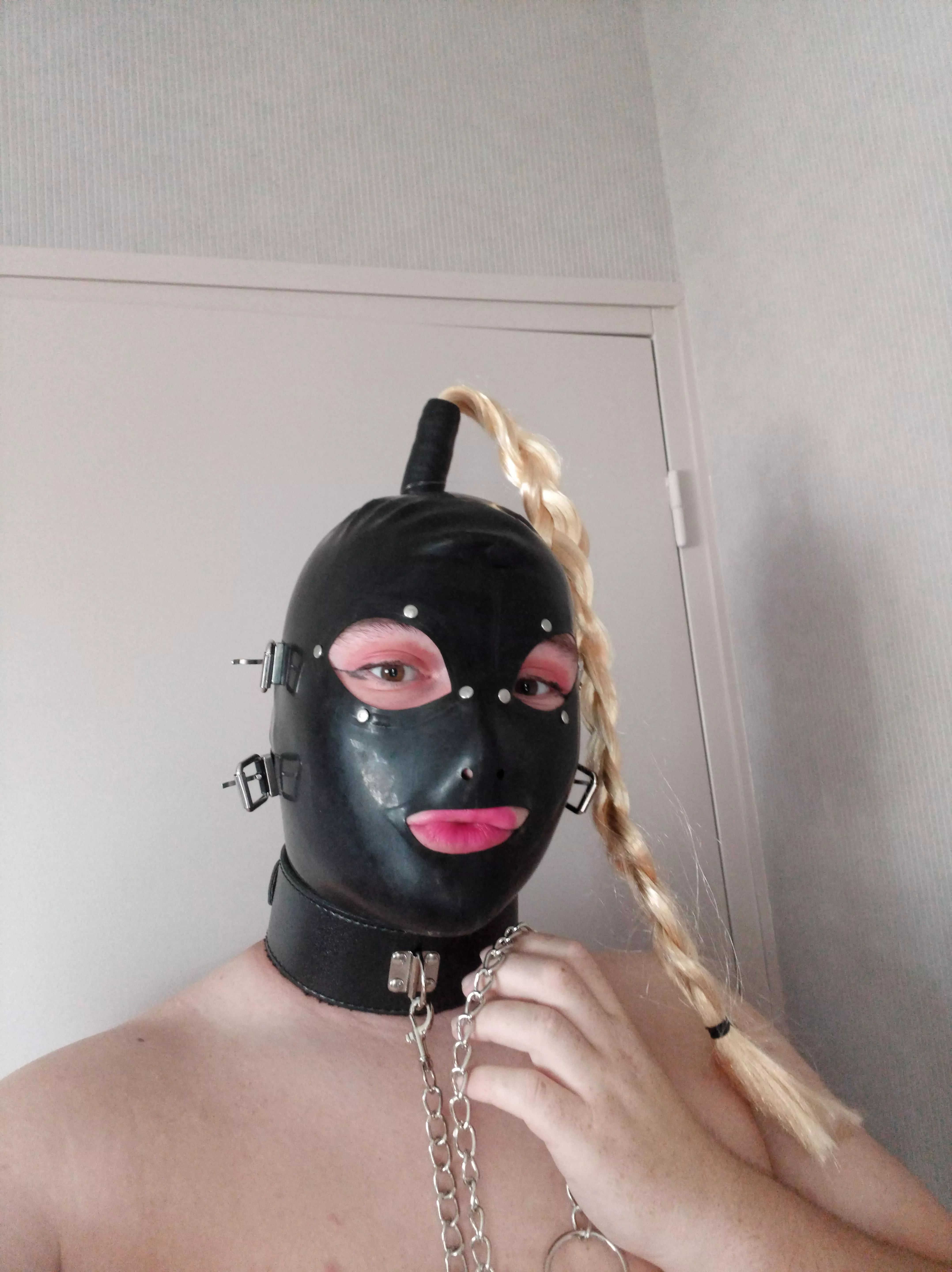 Ugly needs to be hooded posted by Electrical_Yak4345