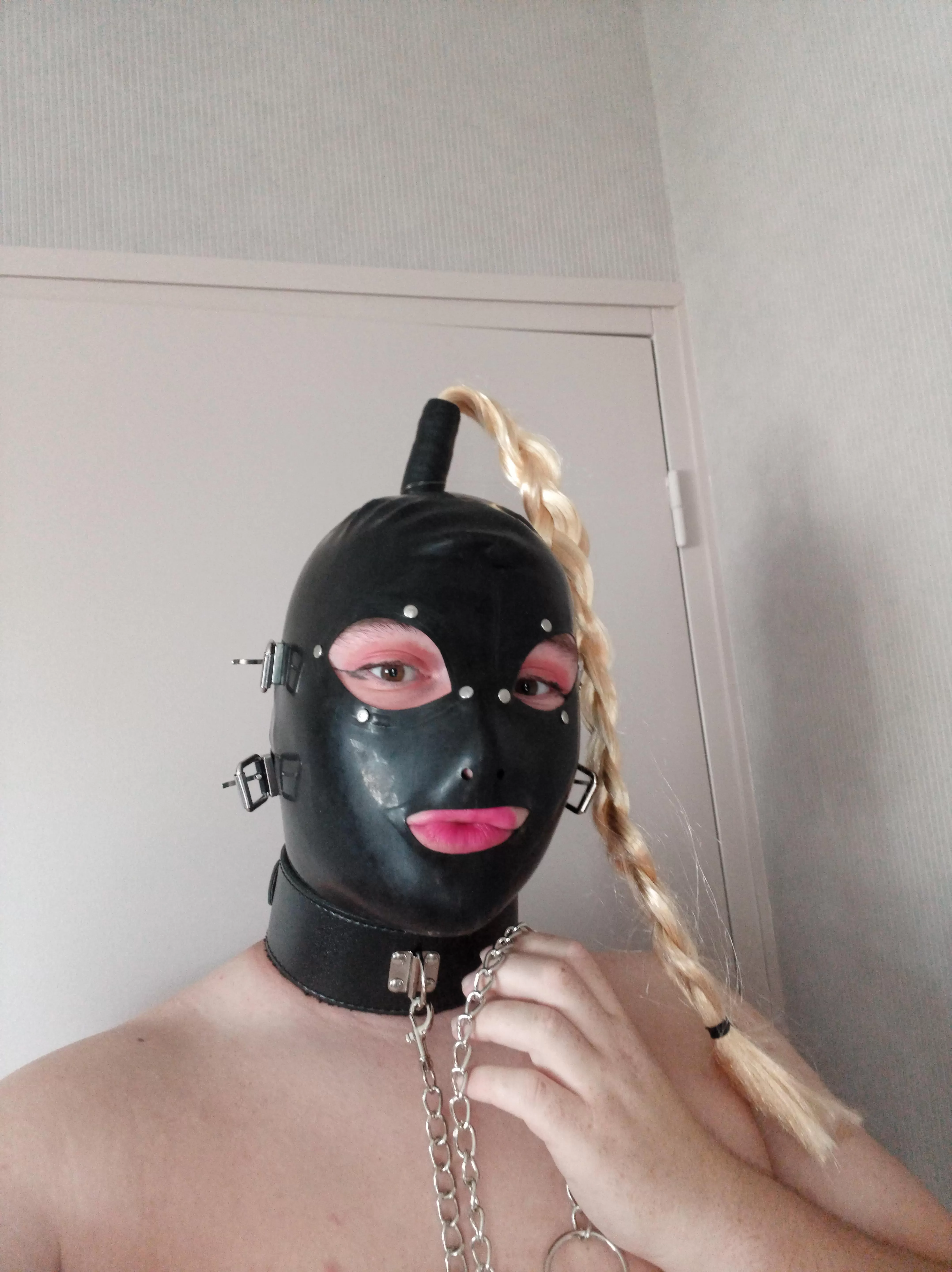 Ugly needs to be hooded posted by Electrical_Yak4345