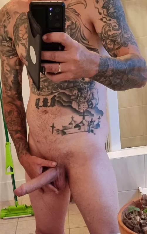 Ugly or hot ? 38 aussie daddy by OrganicJournalist513