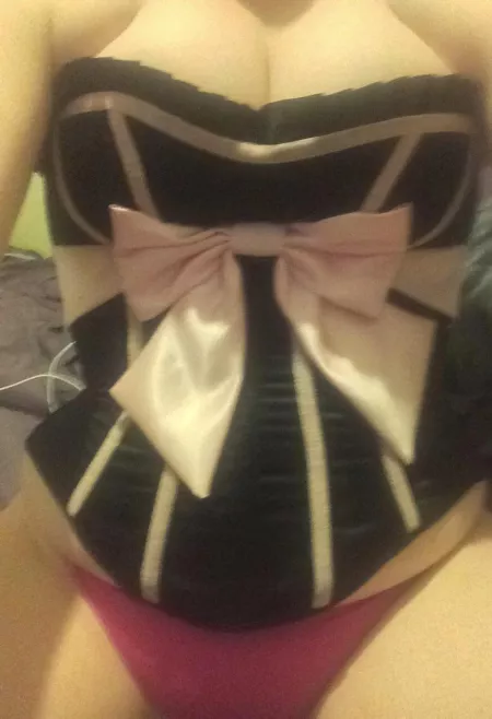 Uhh msg me? by seashellonreddit