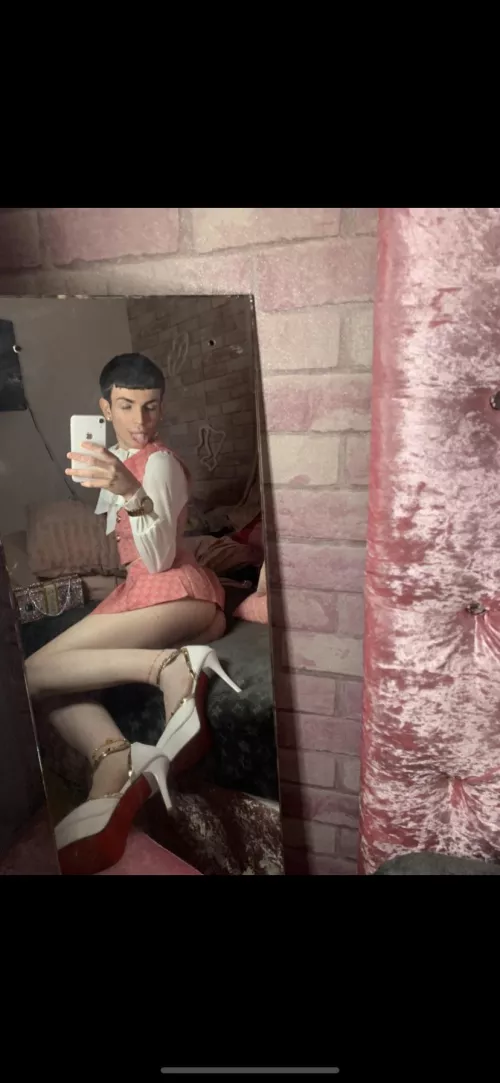 Uk baby boi👑 by Dilzybooxxx