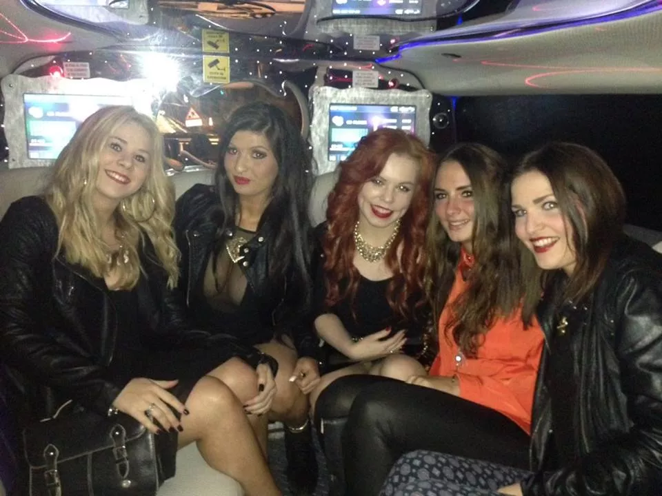 UK girls posted by [deleted]