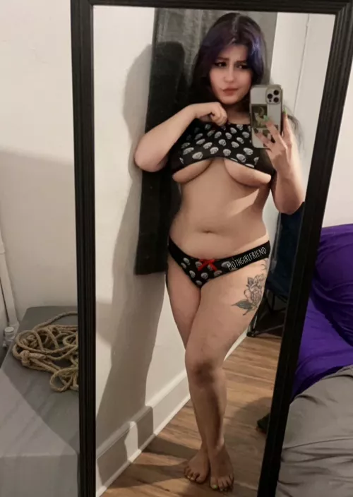 Ummm… I don’t think I’m wearing this right… 😉 by m0thgirlfriend