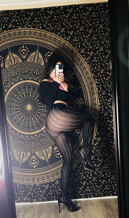 Una nalgada porfavor😉👋🏼🔥 by Crybabydolll