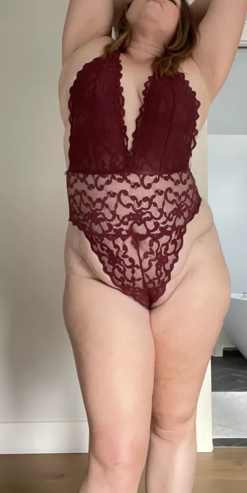 Unapologetically thick 😈 by Expensive-Topic5597