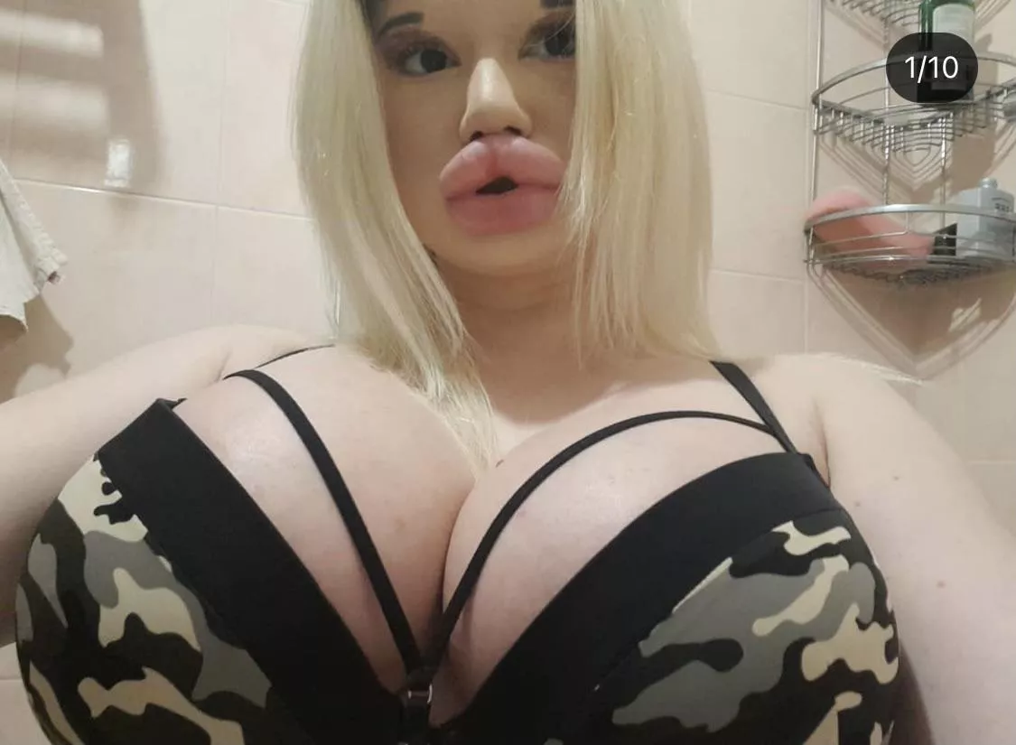 Unbelievably Massive posted by Arxidia2X