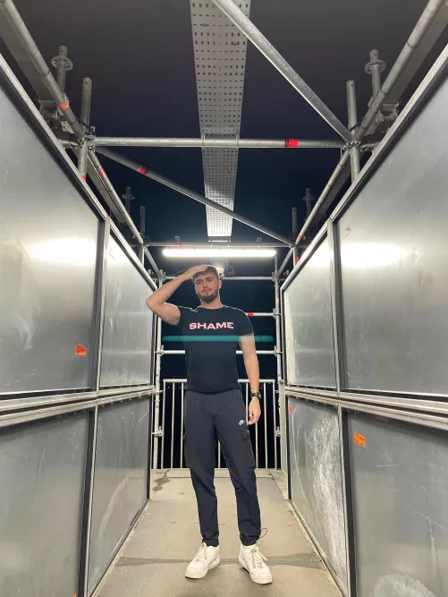 Under construction by loner0803