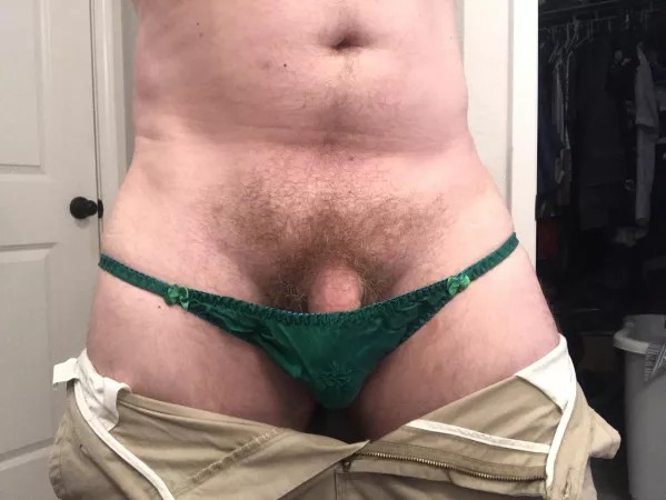 Under the work clothes by DL241b