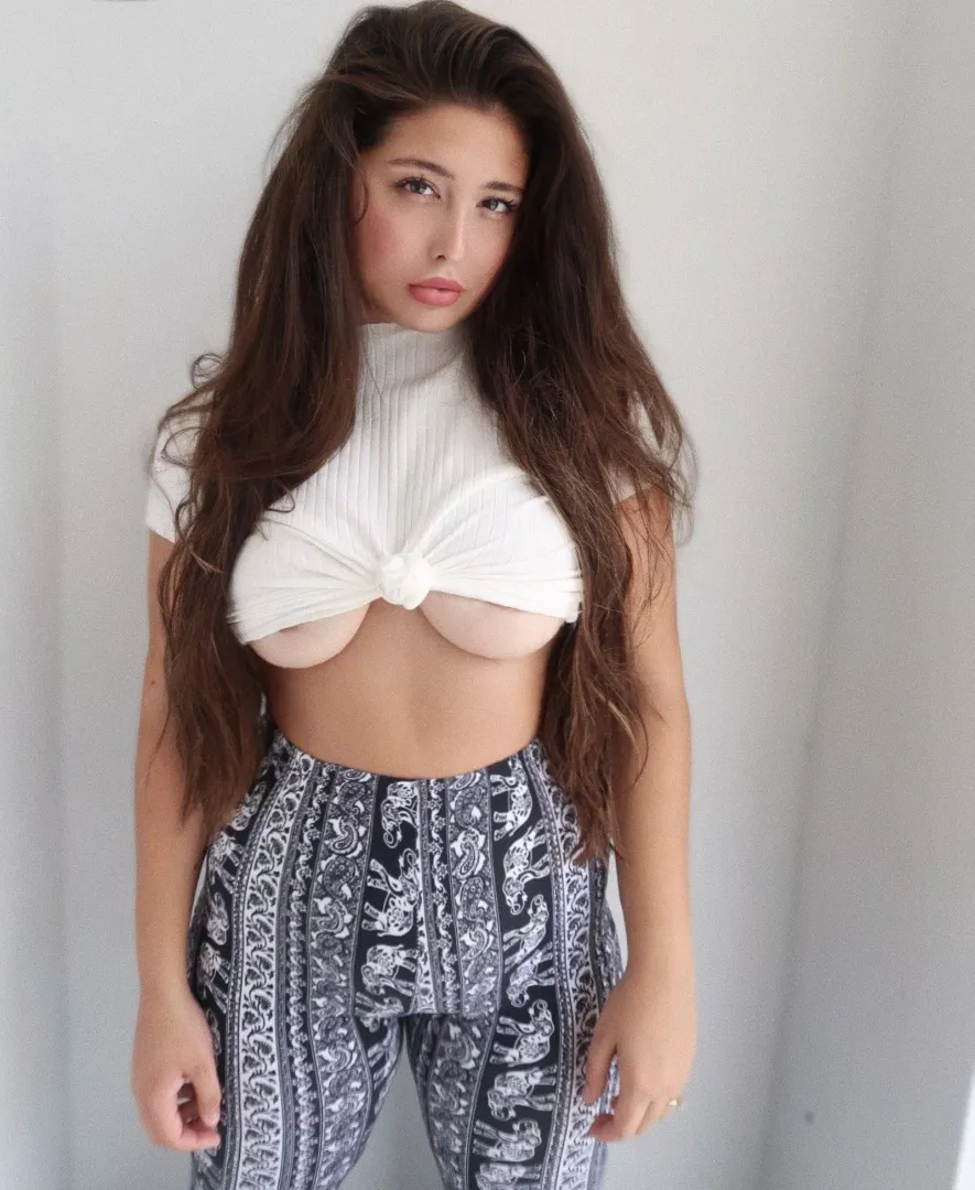 Underboob posted by chelonxx