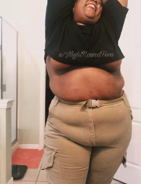 Underboob is sooooo underrated. 😝😝 by NightRoundFem