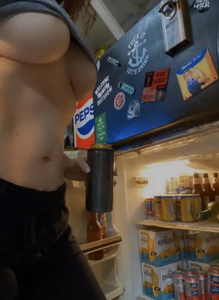 Underboobing by Ti-Pim