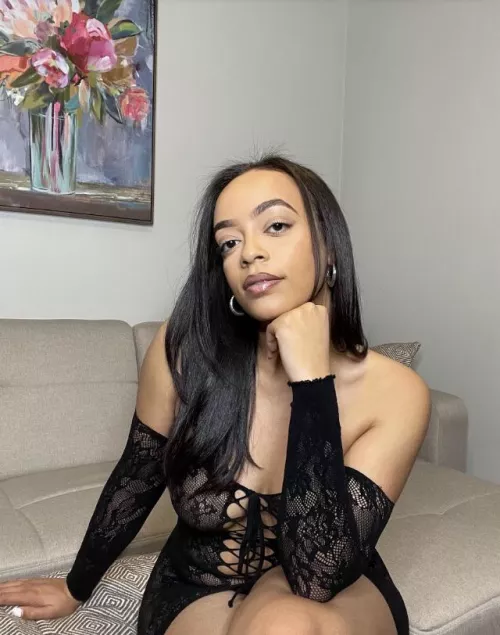 Undress me by ariannalael