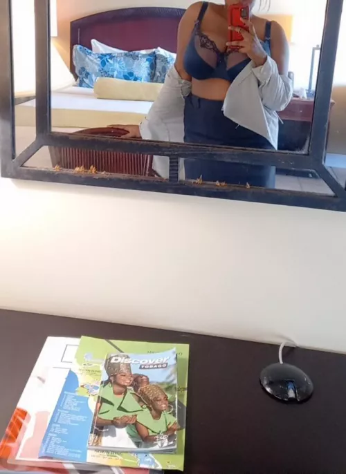 Undressing for you💖 by parallel_dolll