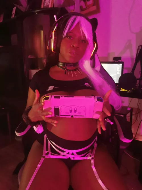 Unite and Chill? by luminos_xanni_