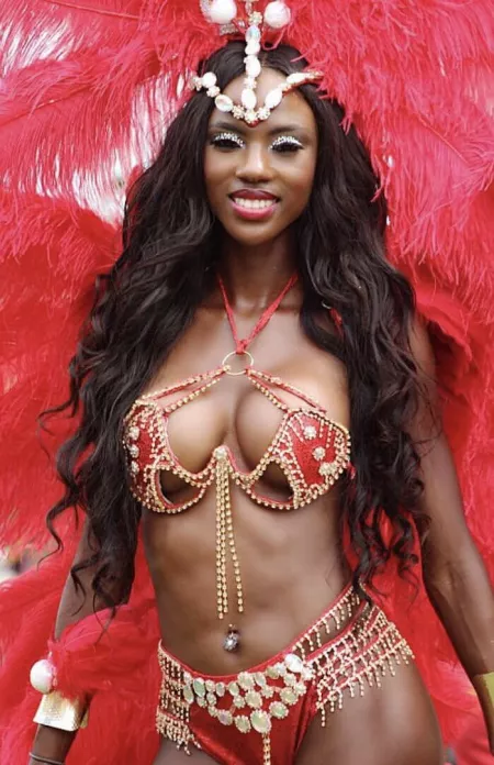 Unknown model. by patience-yago