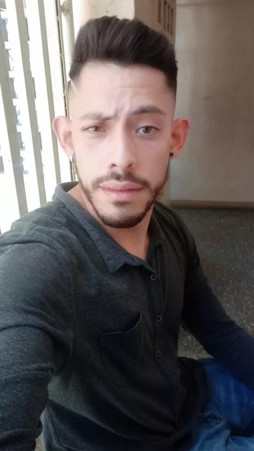 unlocked weekend, I need to make friends, happy day everyone! by Pure-Play-5970