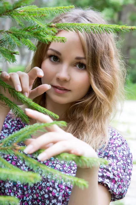 Unpopular opinion: love her NSFW photos, but it'd be nice if she had more SFW so that I can use them as wallpapers on my desktop. by 61jd86