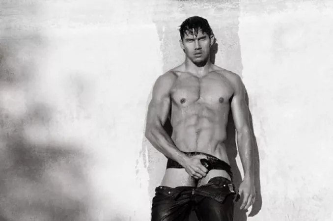 Up against the wall (X-Post /r/wetmale) by menareamazing