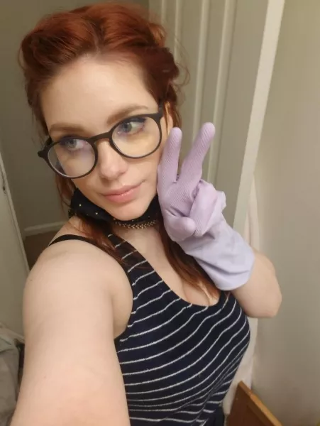 Up doing some late night cleaning!💖☺️🧹🧼🚿🧽🧚‍♀️ by trauma_doLL9