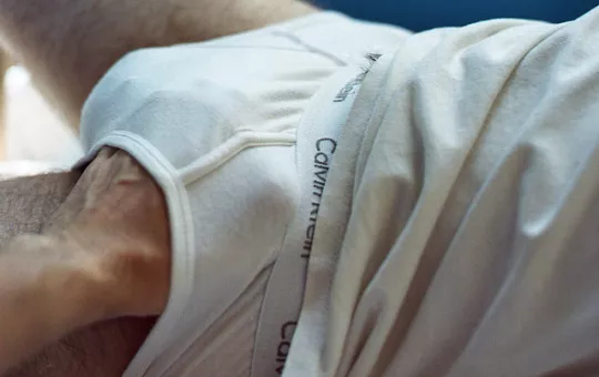 Up his leg posted by menareamazing