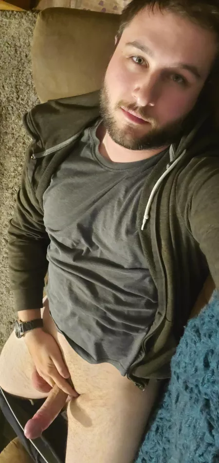 Up late and horny. Who else is and feeling chatty 😁 by slimslam_spaceman