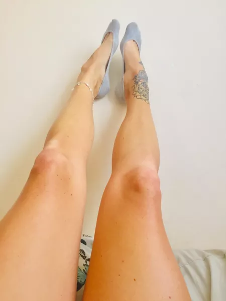 Up like this ?🤷‍♀️☺️❤️ by kokkina_aphrodit