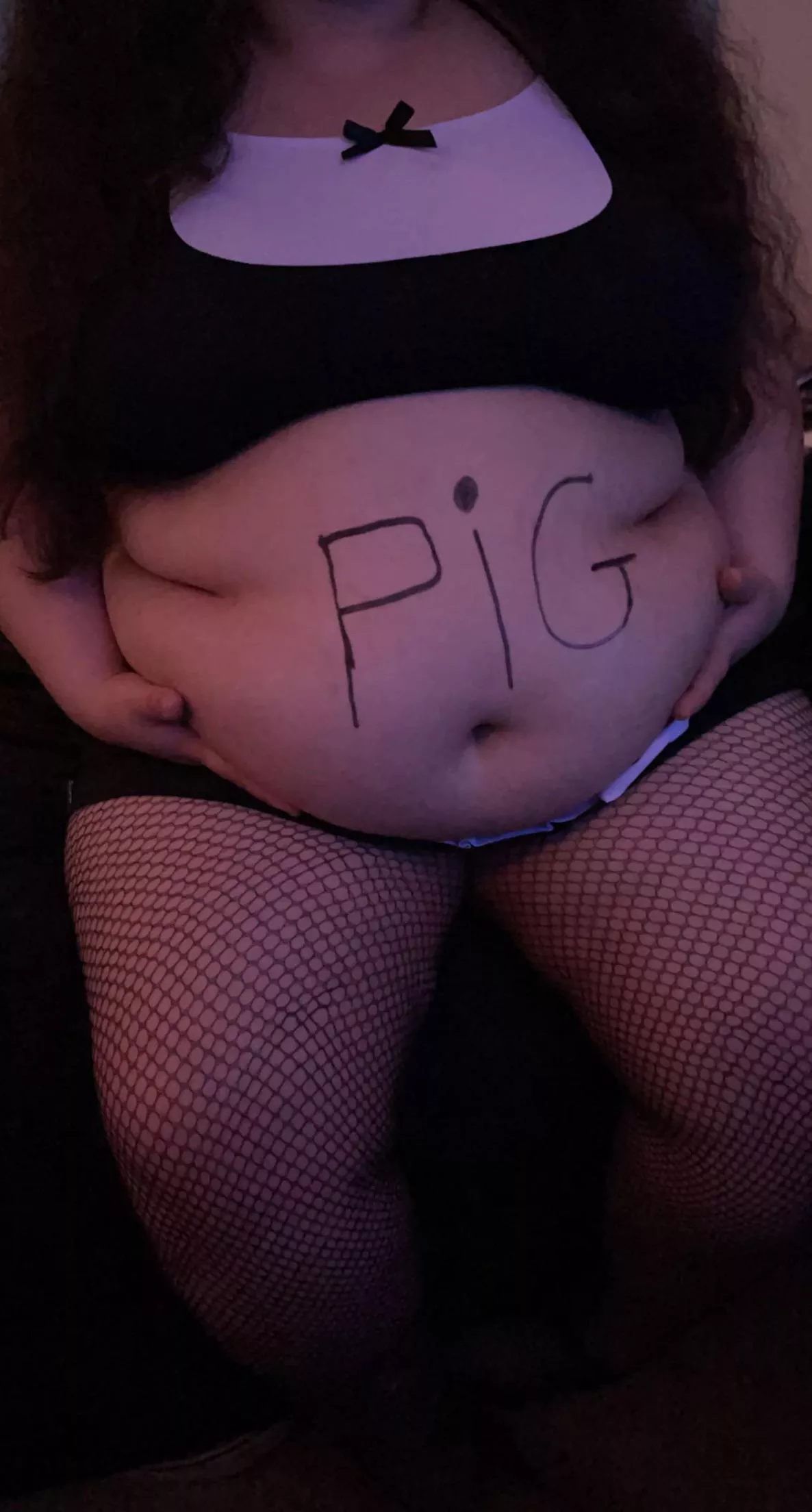 Updated weight: feeder farmer has gotten me to a solid 321 🤤😍🐷 posted by Piggyness