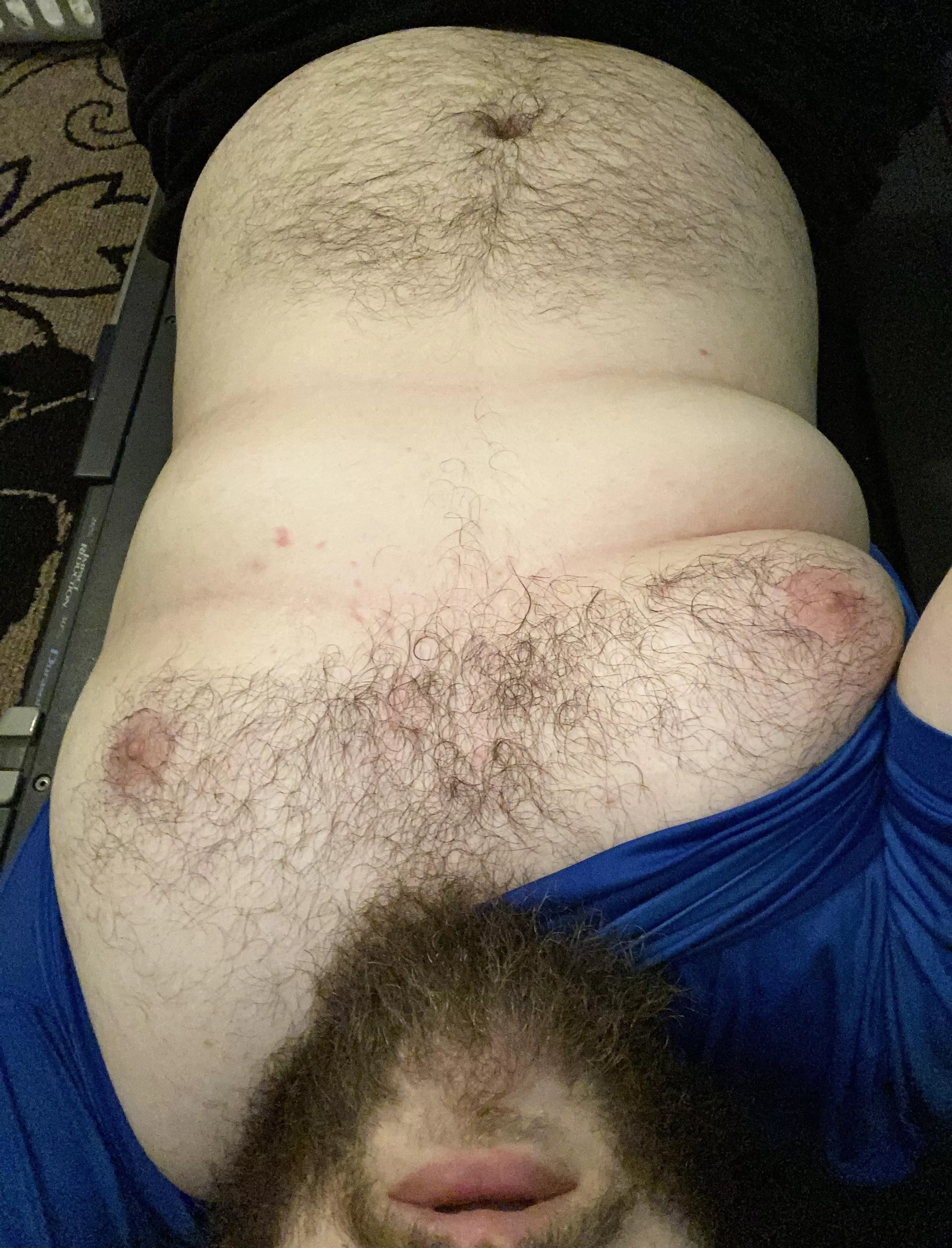 Upside down kiss? 😘 posted by Bearamones