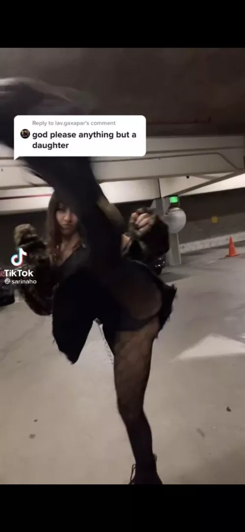 Upskirt 👀 by Artistic-Distance555