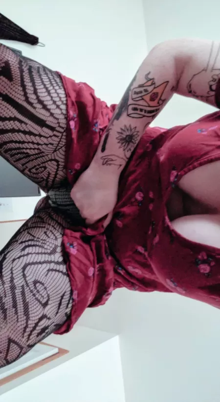 Upskirt in more than one area by CrimsonCaliFox