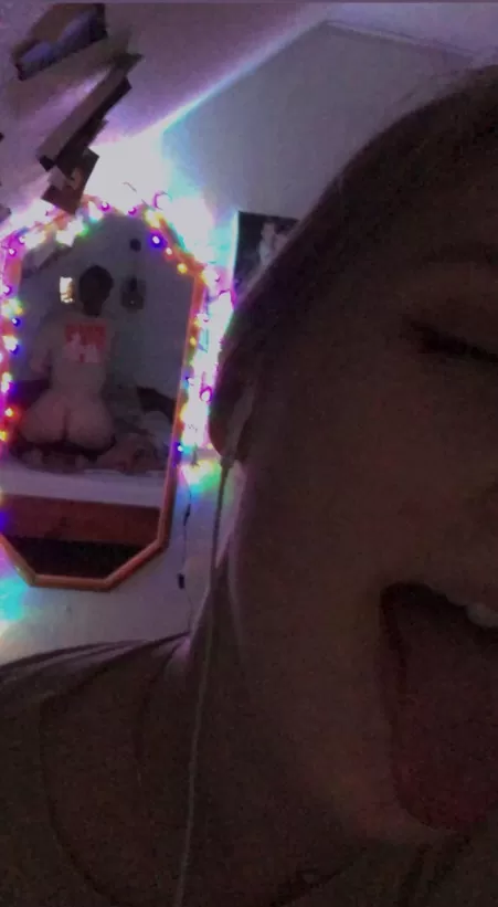 UPVOTE for 5 NUDES from me!😈 Join my free OnlyFans top 1.5%💦 (link in comments) by annacutegirl