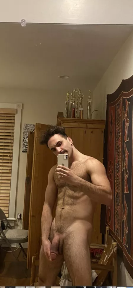 upvote if I’m bigger than your boyfriend , dm to worship by ffaattccoocckk